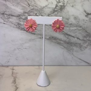 Light pink flower stud